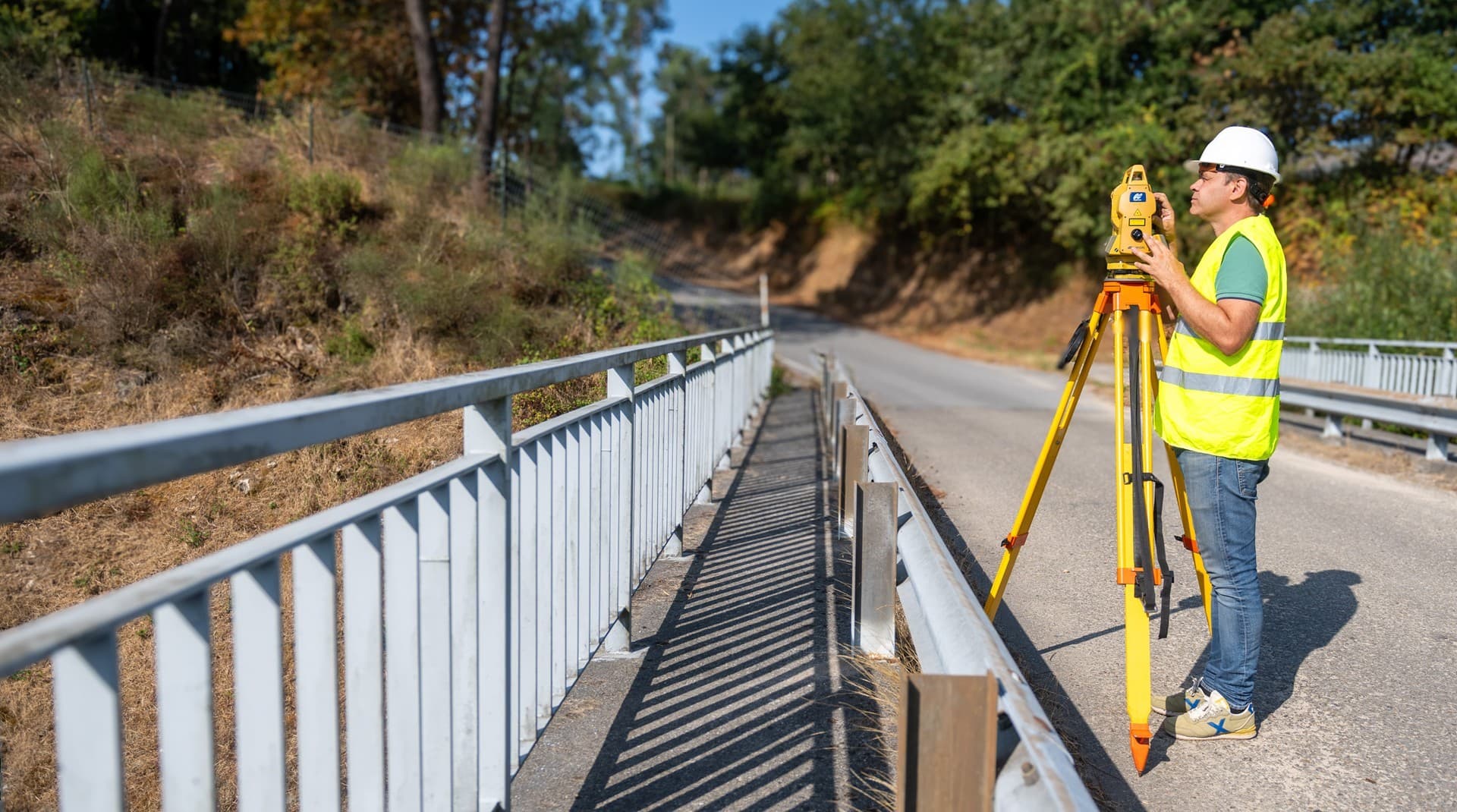 Contactar con servicios topográficos en Pontevedra